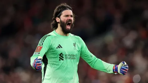 东契奇与詹姆斯联手56分难救湖人，连续三战失利陷入困境